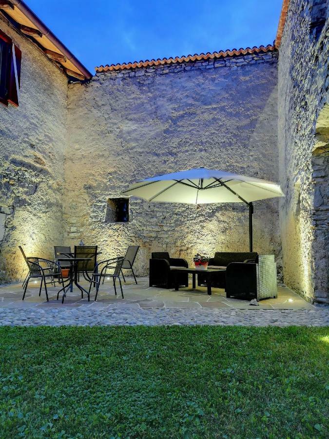 Villa Agritur Ciastel à Sanzeno Extérieur photo